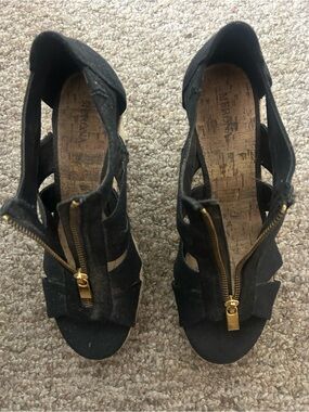 Merona Black Suede Open-Toe Heeled Sandals with Gold Front Zipper